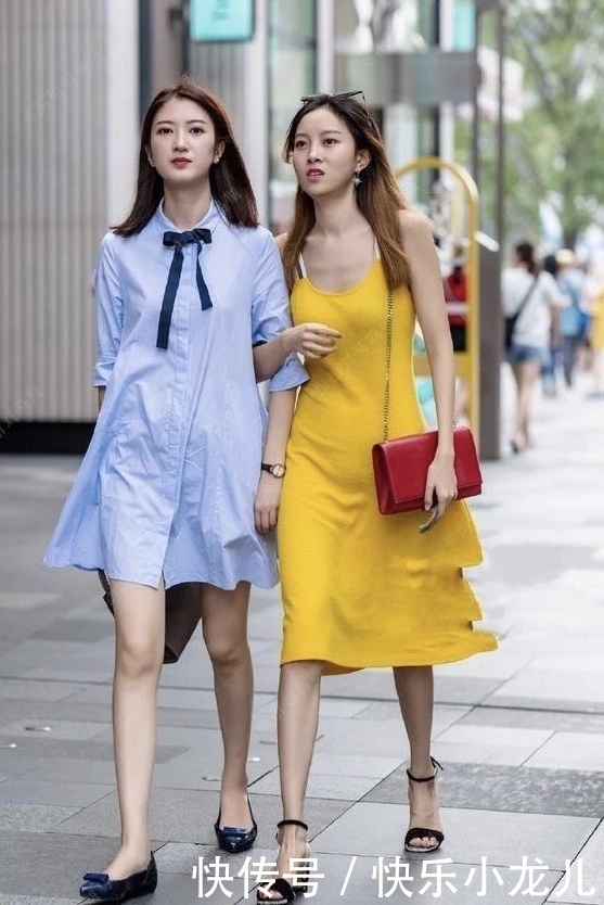  提鞋|街拍：我可以帮你拿包，可以帮你提鞋，只要小姐姐开心就好！