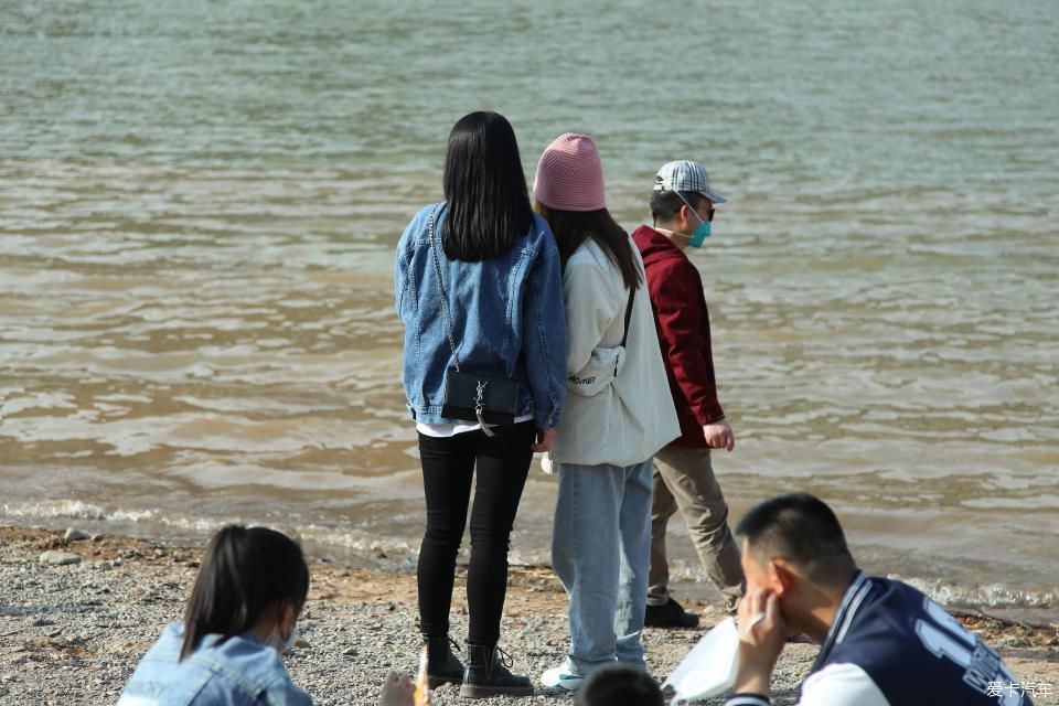  『黄河』【春分】黄河边的美女拍拍拍
