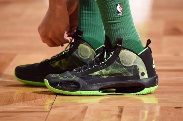  「球鞋」NBA球员上脚：塔图姆这赛季穿的球鞋，超多AJ34个人配色！