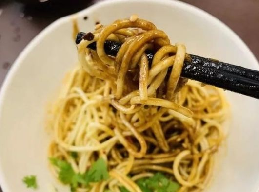 武汉户部巷正式开街,封街75天后王者归来