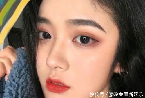 『喝杯温开水』女孩子起床后有这3个“习惯”,会越长越美,全中的算我输!