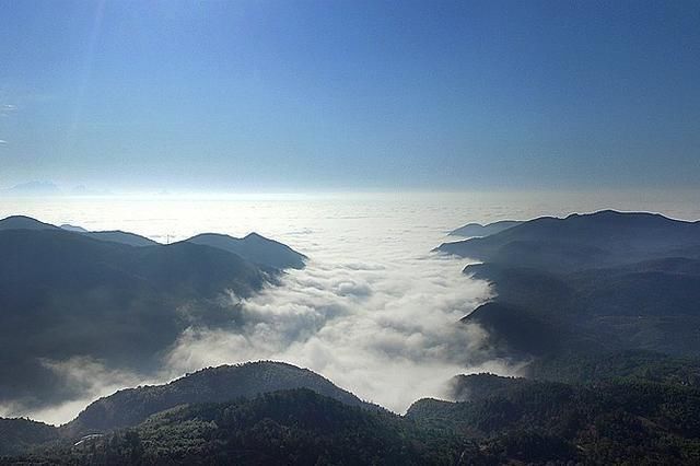 不止九华山，池州还有一处“悬在云中的净土”，是当地最美的村落