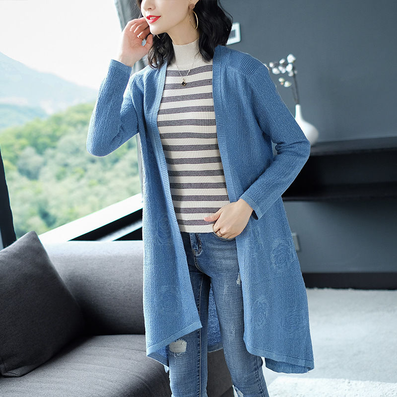 风衣扔了吧，太丑!中秋回家流行穿“开衫”，一件上身赚足女人味