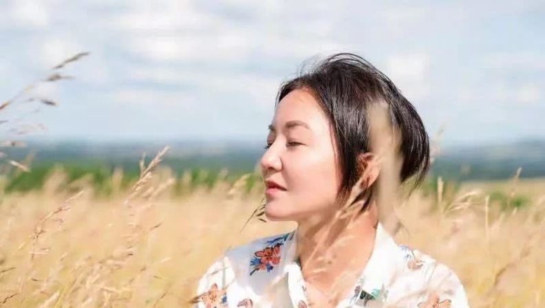  [生理期]细节见人品？录完综艺后，阿雅送老人手机，Angelababy不闻不问