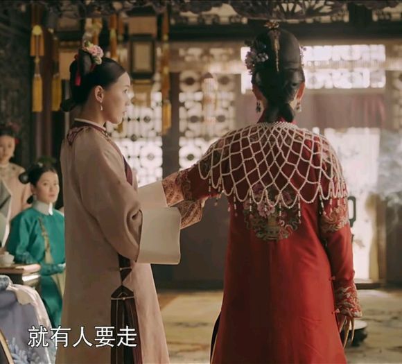 跟着《延禧攻略》学戴耳饰，今夏你最时尚