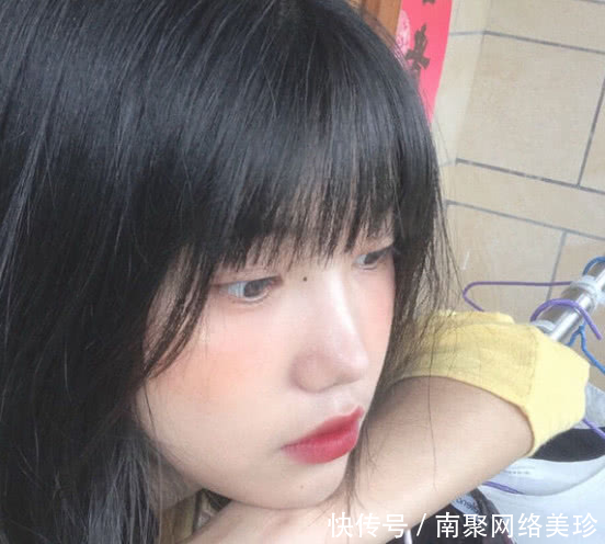 『牛奶』“黄黑皮”女孩越吃越白的水果,效果堪比“美白丸”,轻松牛奶肌