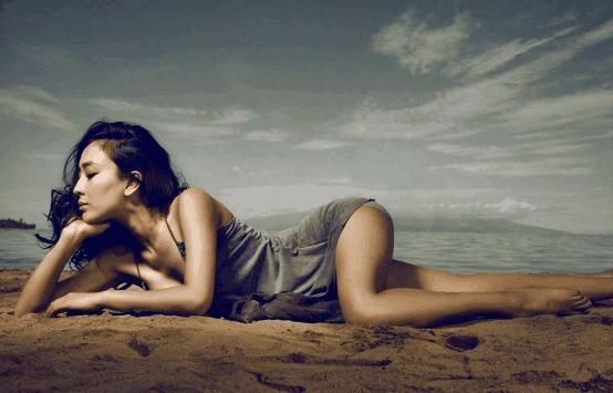 娱乐圈达到C杯以上的女星,不仅只有柳岩!还有性感迷人的她们