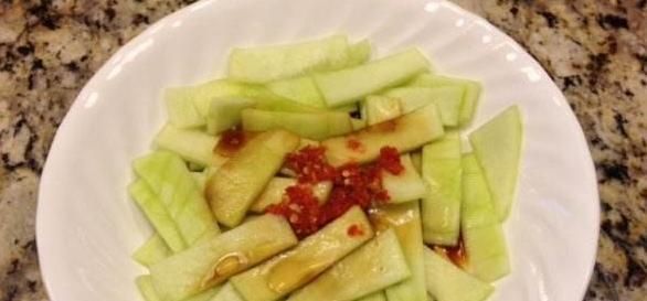 『斑点』这东西被很多人当垃圾,但它可以淡化斑点,让你皮肤更白更嫩