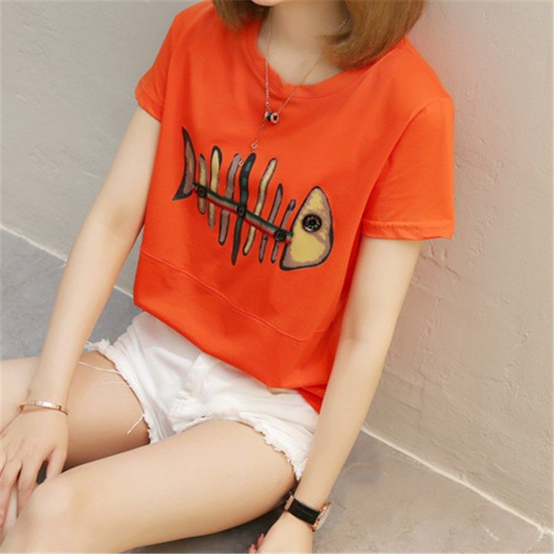 入秋后，会打扮的女人都不穿裙子了，眼光超好，相中这么美的小衫