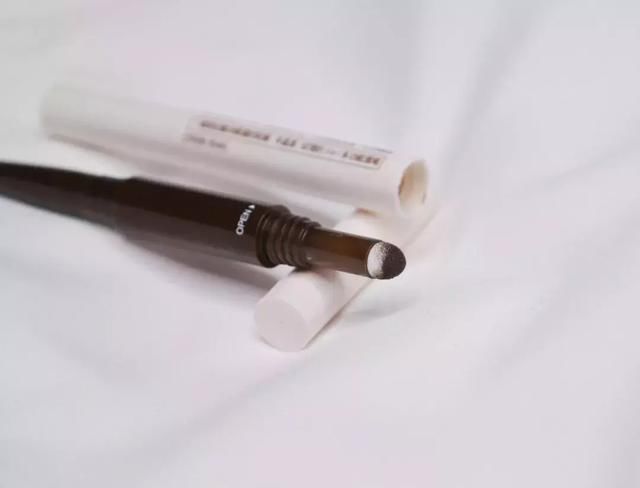 发际线男孩花2500修的眉毛这个鸟样