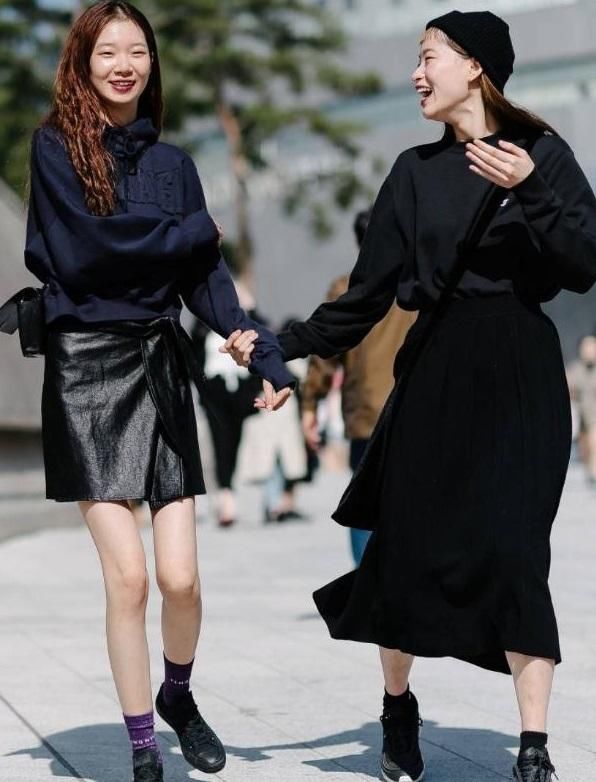 皮裙称霸夏日街头，图2凹凸有致，我却已拜倒在图5小姐姐裙下！