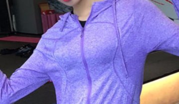 女人别穿宽松的运动服了，试试紧身透气瑜伽服，秀出你的傲人身材