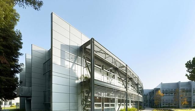 「从摇篮到摇篮」美国绿色建筑的鼻祖,这个时代最伟大的生态建筑师