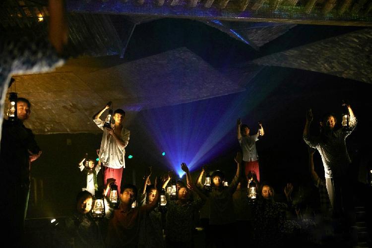 《只有峨眉山》全球公演，沉浸式演绎让游客移步换景