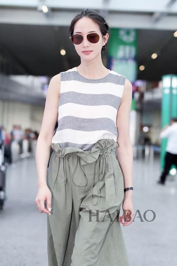 瘦回巅峰的赵薇年轻10岁!白百何这脸是怎么了?【海报街拍】