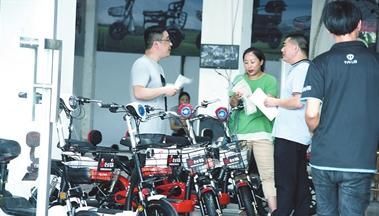  积压|新国标电动车上市就滞销？厂家新车积压，网友：我得为我安