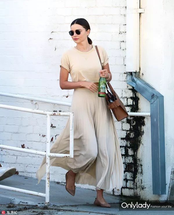 杨幂、angelababy都在穿的自然色到底是个什么套路?