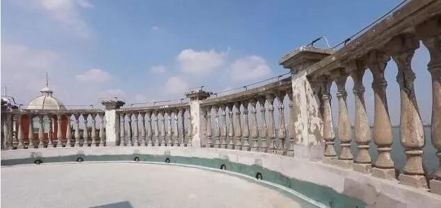 设计师■新婚夫妻40万买180°湖景房,奇葩结构吓跑装修公司,无人敢接手