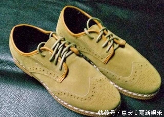  [清洁]再脏的绒面鞋子，不用水刷、不用晒，教你清洁干净后就能穿上！