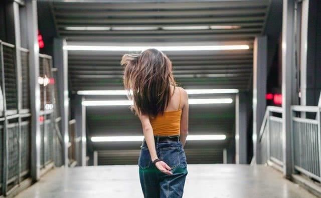 女神自驾哈弗H6日记探寻英雄故里，跨越时空聆听革命第一枪