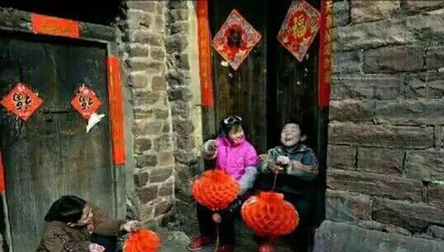 农村春节兴起5大怪象，农民感叹年味淡了，专家说：世道变了