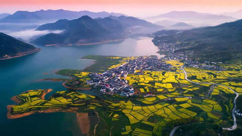 中国最厉害的湖泊，只因改了个名字，如今旅游业收入破百亿