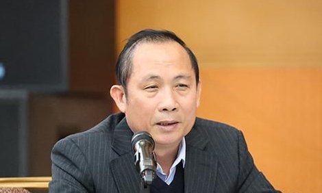 海南民族宗教委原主任被双开:乘坐头等舱 打高尔夫