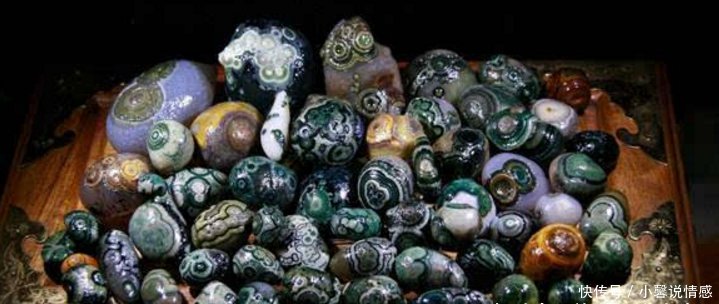 大量外蒙古美女涌进中国边境，为了养家糊口，只能从事这项工作