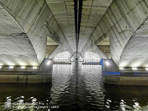 华为Mate 30 Pro夜景拍摄如何？比单反更方便，多焦段有惊喜