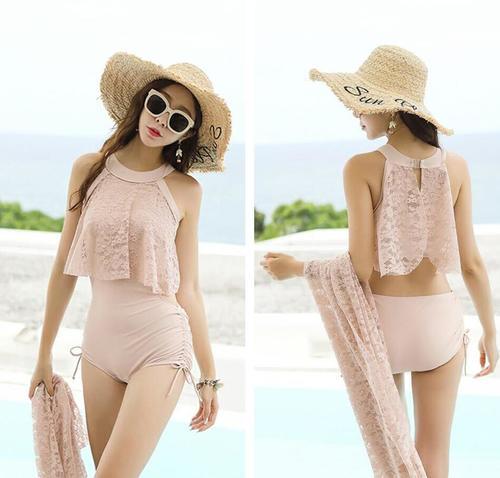 蕾丝连体比基尼游泳衣，修饰出女人靓丽的身材，展现漂亮的气质！