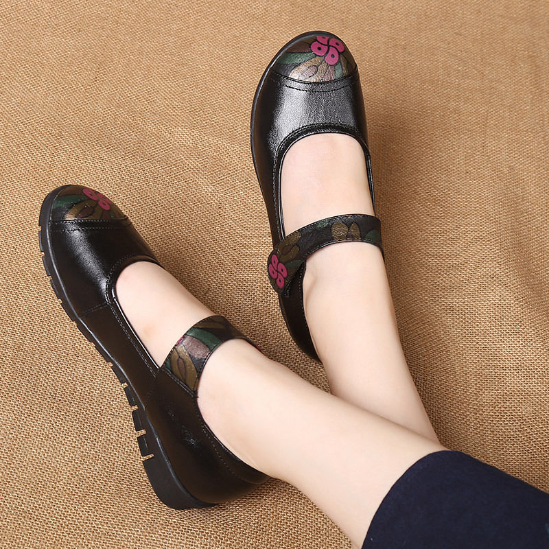 女人年逾42，秋季少穿高跟，新出的这些浅口单鞋，出远门更护脚