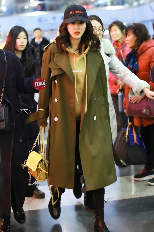  「大衣」还不懂大衣如何选内搭？配卫衣刚刚好，提升你的吸睛指数
