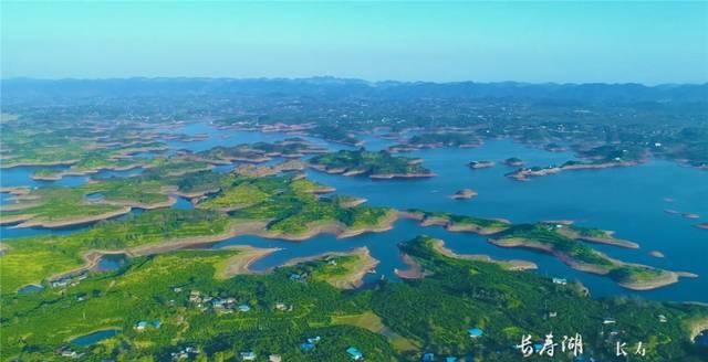 重庆彻底火了！又拿全国第一，网红城市当之无愧！