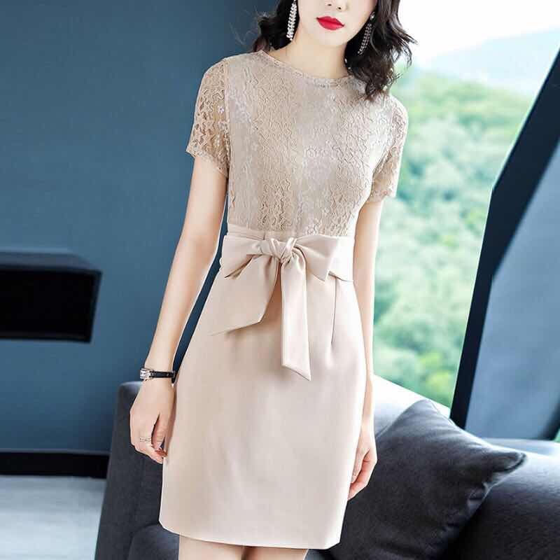 难怪老婆把去年连衣裙扔了!今夏流行“蕾丝裙”,看的我挪不开眼