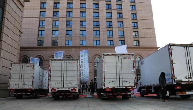  「超载」法不责众？卡车超载治理在全国难以同步