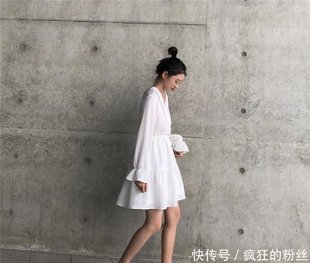  「适合」春季最不挑年龄的穿搭裙子+平底鞋，穿出高级感！