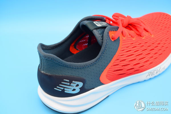 轻薄艳之夏跑鞋--New Balance FuelCore 5000跑鞋开箱
