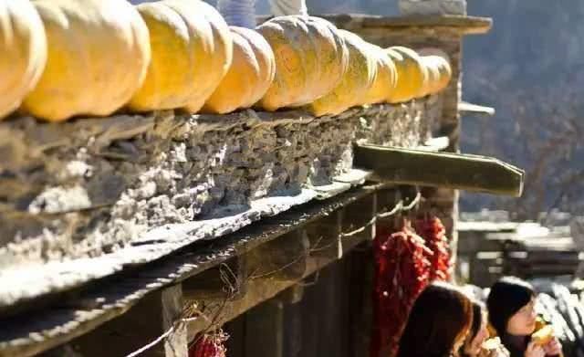 「叫板」四川敢叫板九寨沟和稻城亚丁的小城,美得惊人却很低调