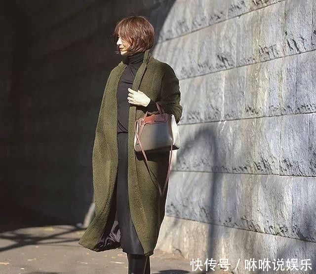 「日本」抗老可以用“穿”来应对,50岁日本模特富冈佳子用行动完美诠释