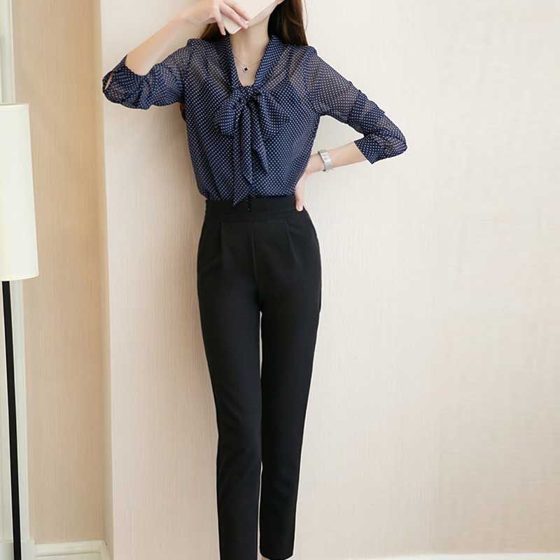 假如我30几岁,旗袍白送我也不穿,小香风套装搭裸靴,别提多美