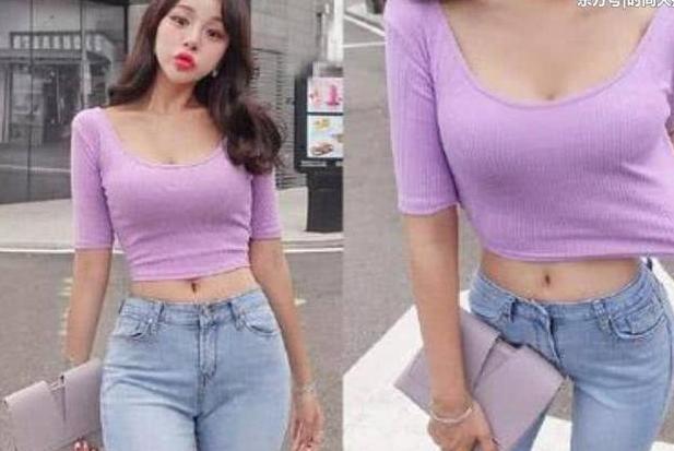 街拍:紧身裤勾勒S曲线,肤白腿长真俊俏,美女交个朋友可好?