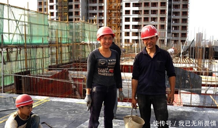 农民工进城打工还不到一个月，却又掀起“返乡潮”，为啥呢？