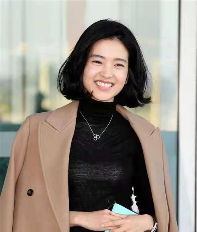  『过时』“留刘海”早就过时了!今年巨乖的4种“发型”,8成女生都适合!