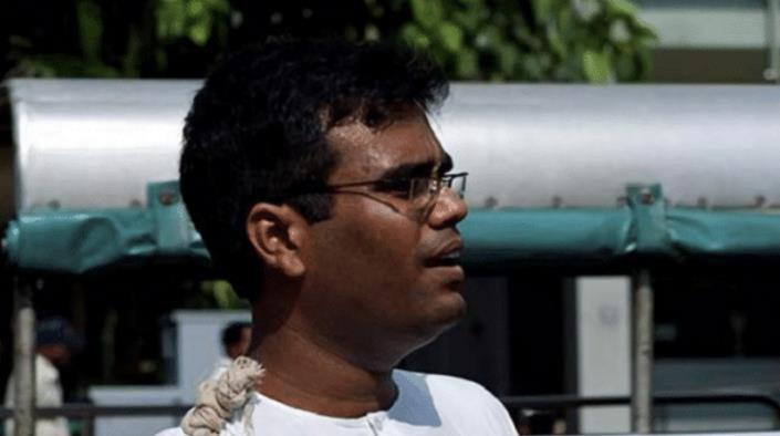 印度游客来中国旅游,上趟高速被震撼:原来这才是高速