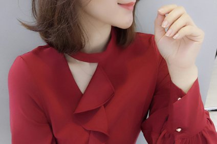 出差回来，老婆穿洋衫+铅笔裤，去机场接我，简直是迷人的小妖精