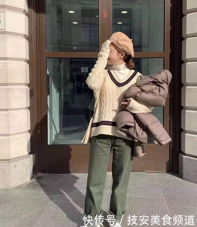  『时髦』衬衫+小高领的搭配=开春最流行的穿搭！