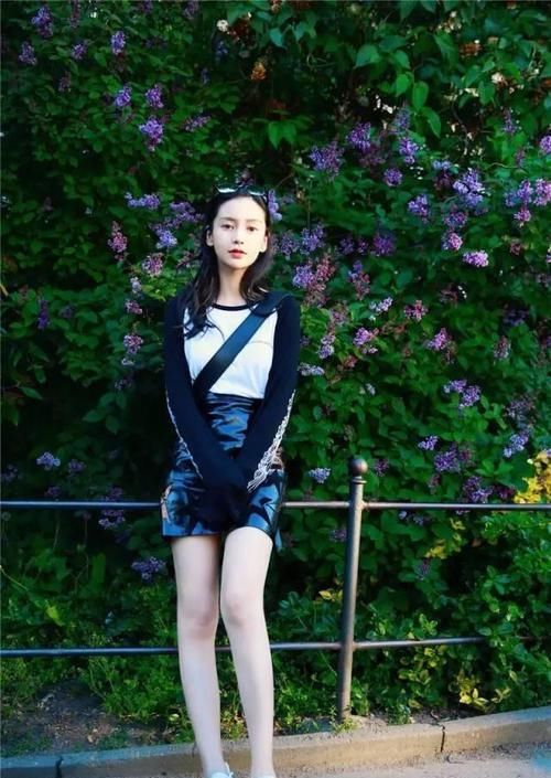 「以很好的修」高级感满满的“皮裙”穿法,摩登又帅气,大半时尚潮人都在穿