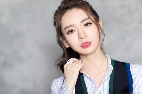 安利| 你的咬唇和高贵妃一样没气色?N种咬唇妆为什么只选这一种!