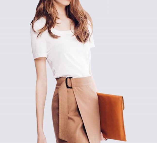 身材条件不错的女人，一定要多穿气质包臀裙，展现迷人身姿，美爆