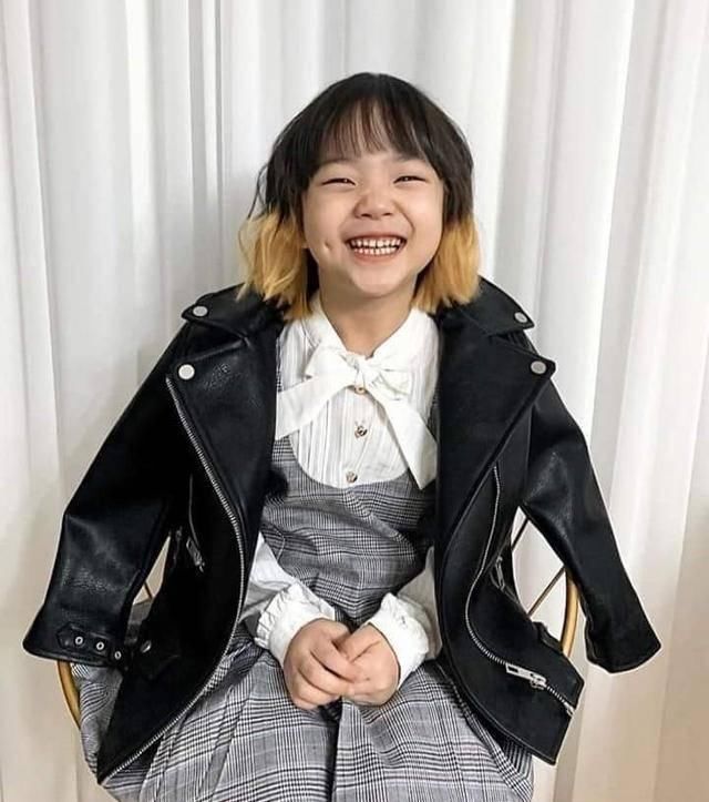  「瞬间」2020年染发趋势！耳圈染撩发瞬间飘仙气，小性感耍起来有心机